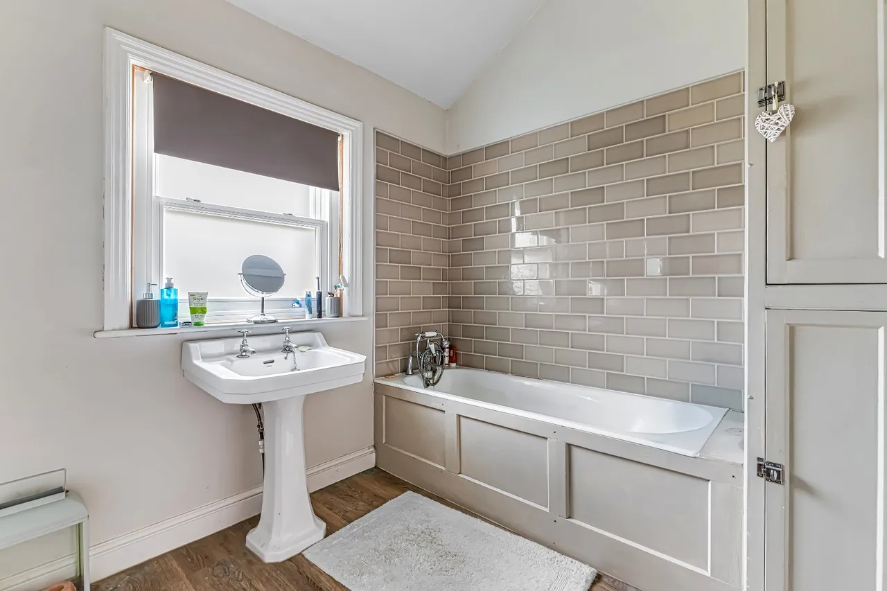 Yewcroft, Ilkley, LS29, photo 12