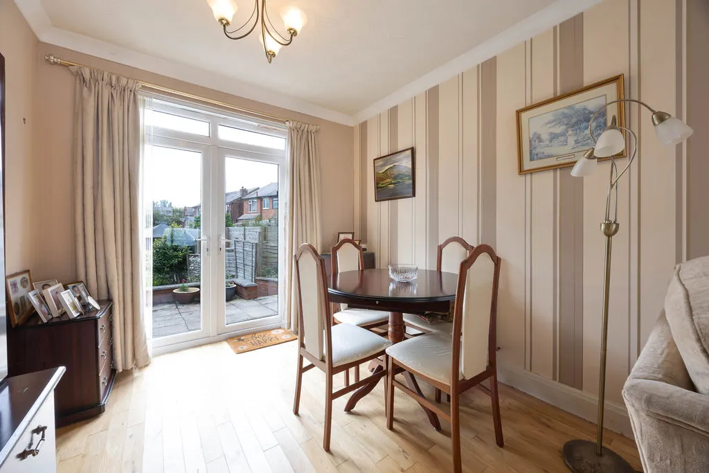 Langdale Avenue, Wigan, photo 3
