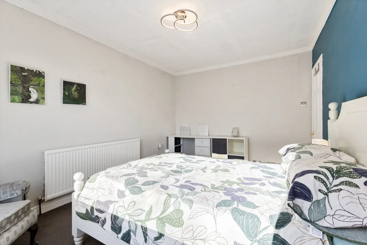 Selby Road, Garforth, photo 13