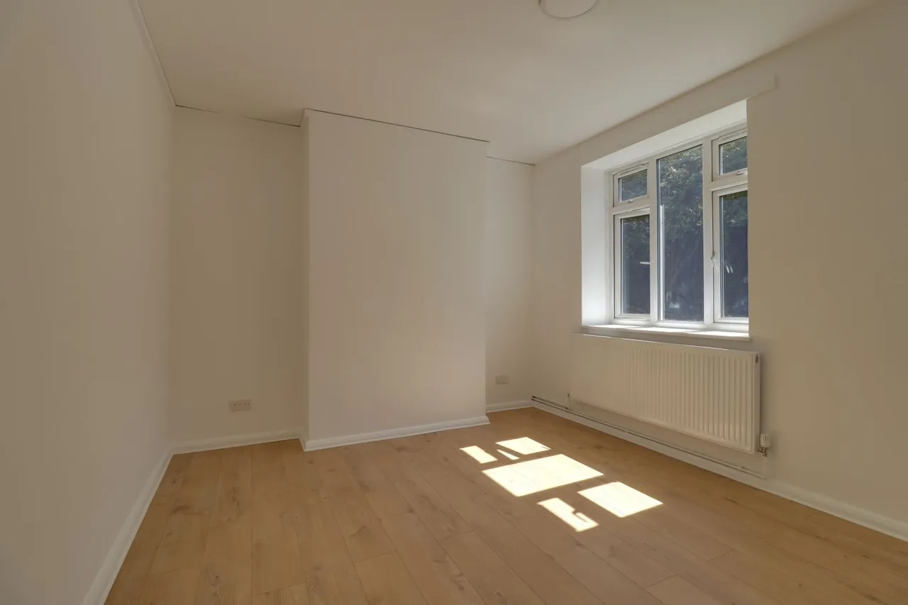 Jebb Avenue, London, SW2, photo 6