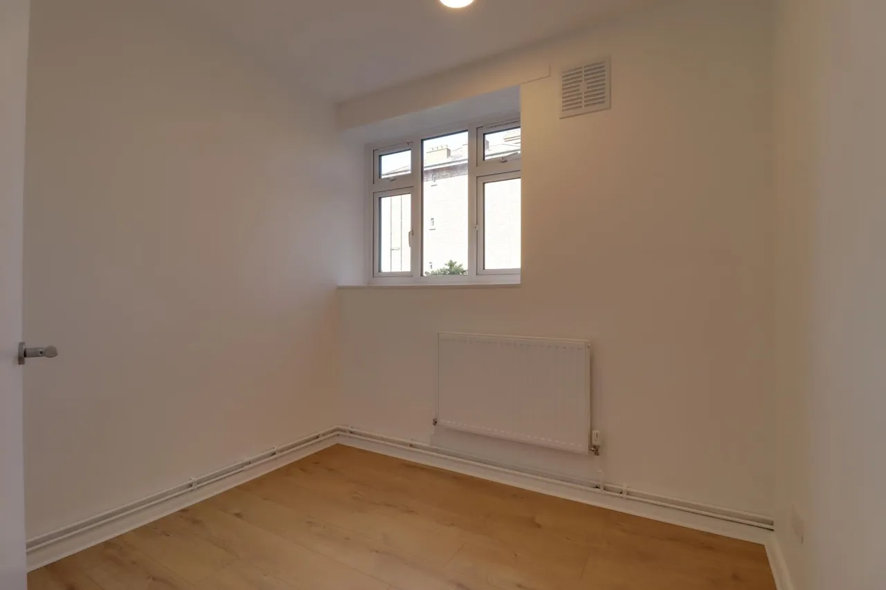 Jebb Avenue, London, SW2, photo 5