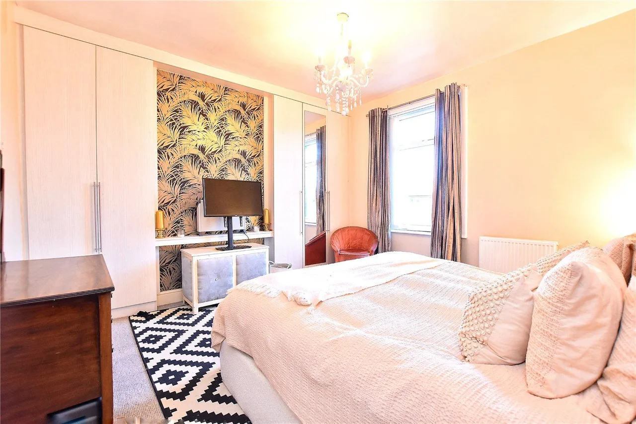 Kenworthy Street, Newbold, OL16, photo 8