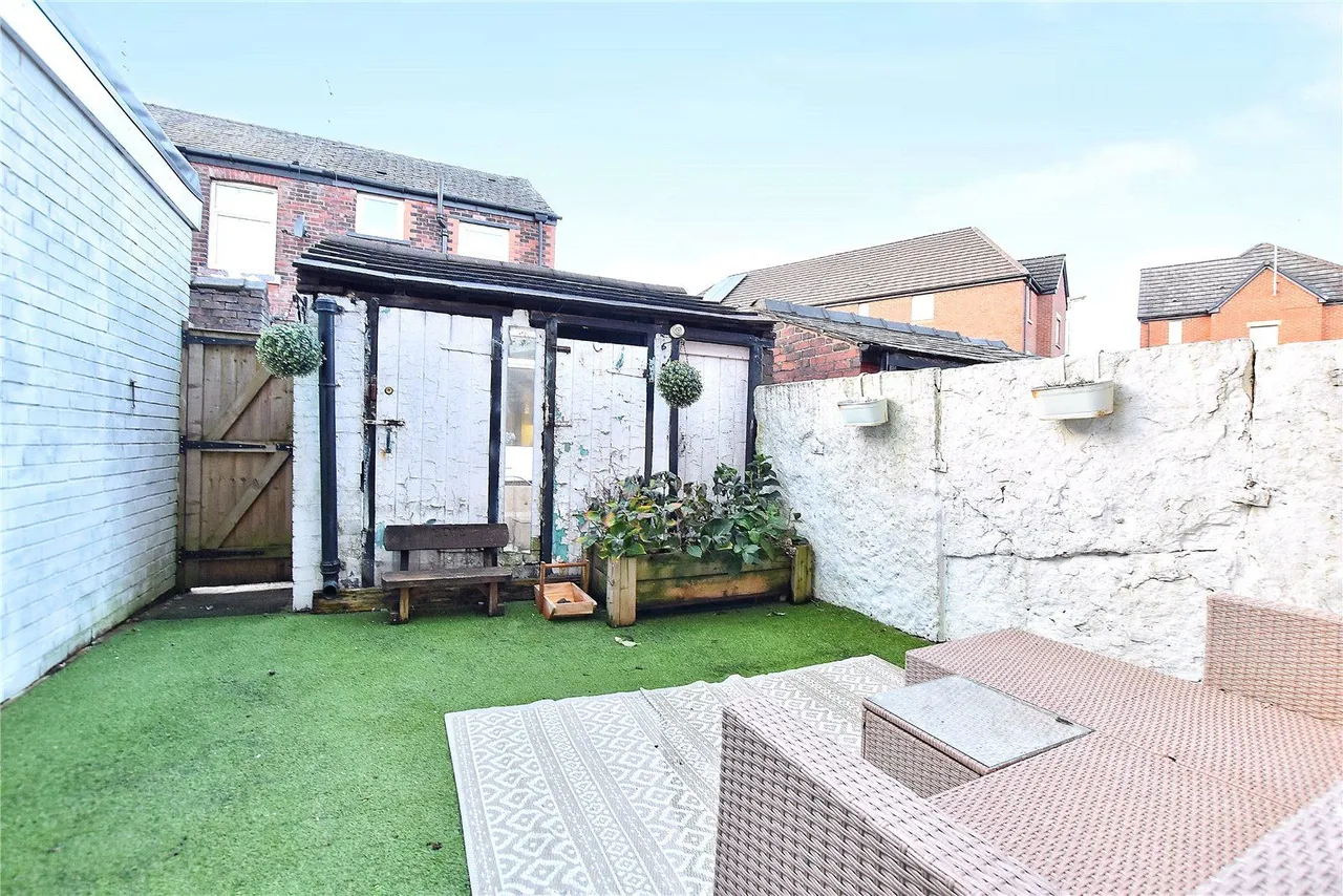 Kenworthy Street, Newbold, OL16, photo 11