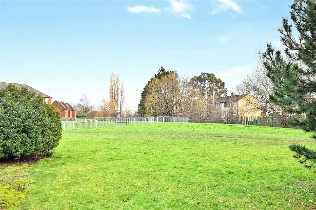 Kenworthy Street, Newbold, OL16, photo 12
