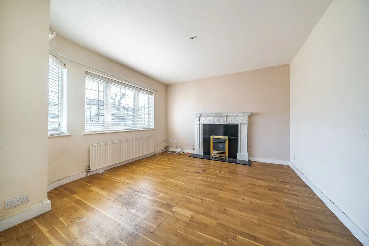 Chestnut Drive, Harrow, photo 2