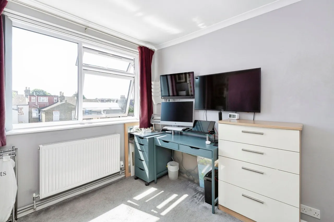Chestnut Avenue North, Walthamstow, E17, photo 14