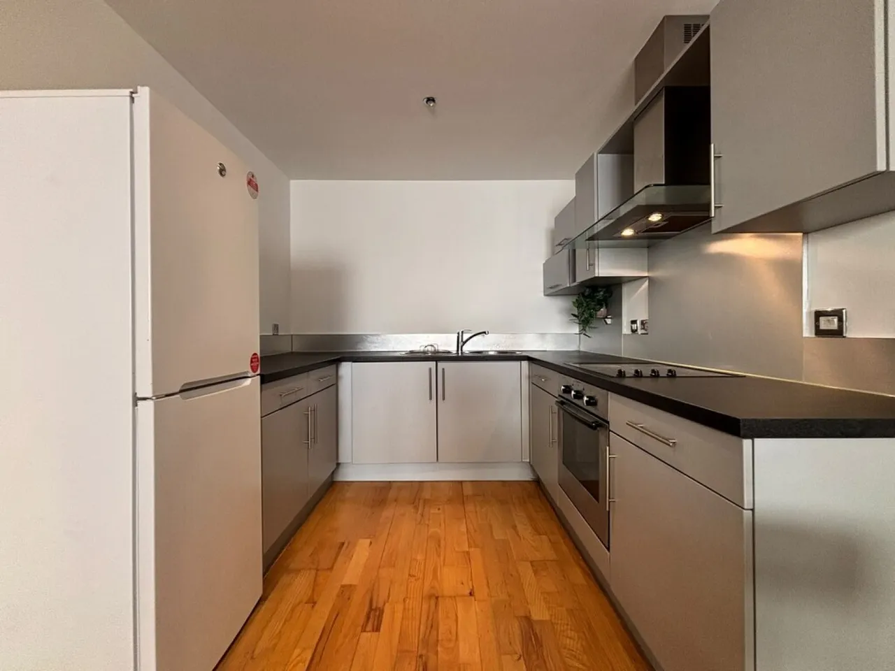 Waterloo Apartments, LS10, photo 4