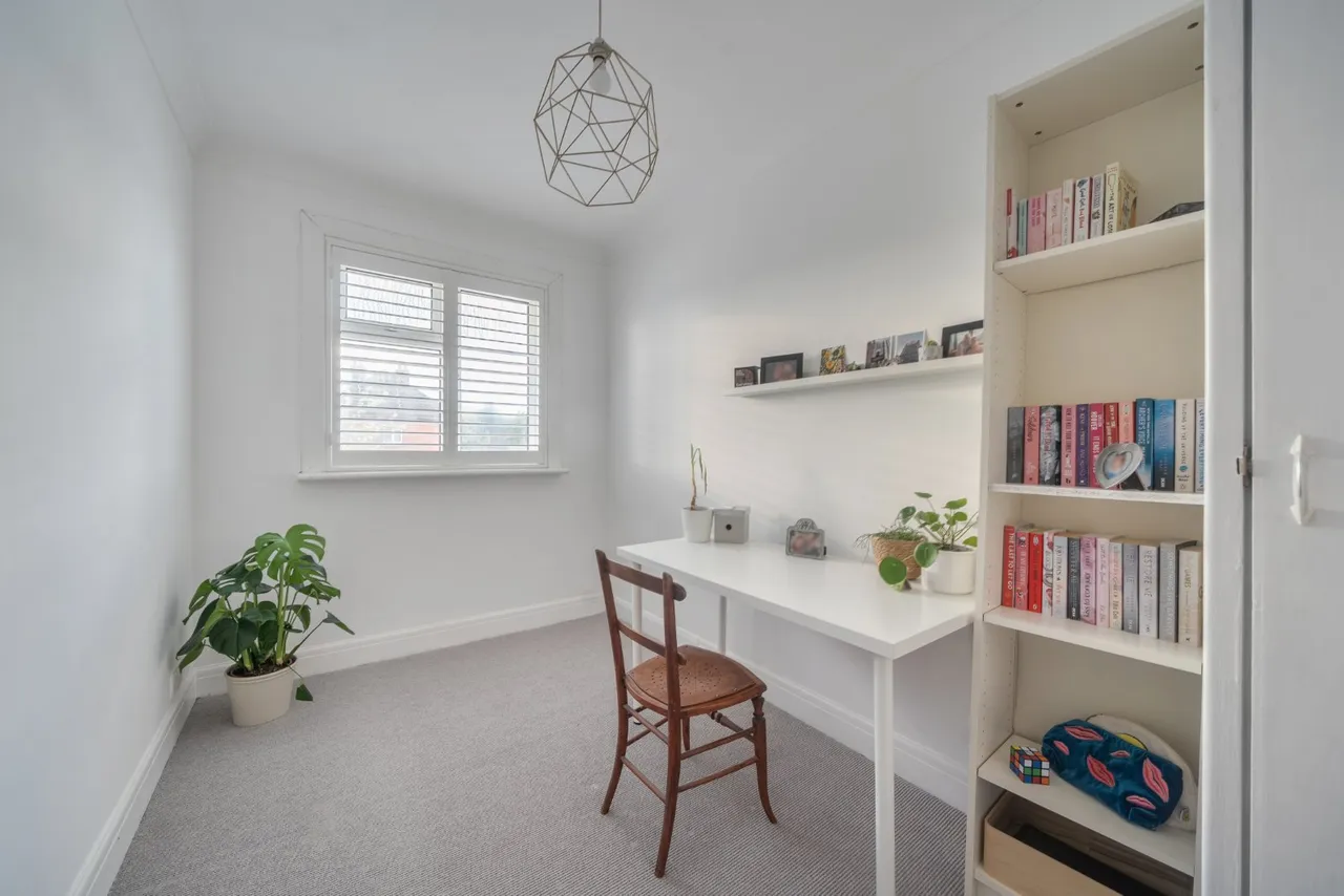 Bassett Green Road, Bassett, SO16, photo 13