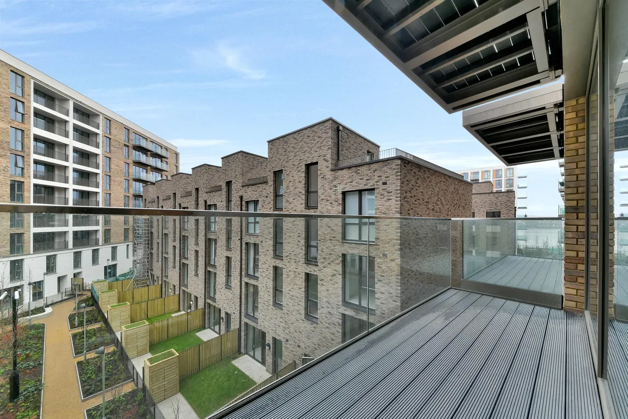 Windlass House, Royal Wharf, E16, photo 2