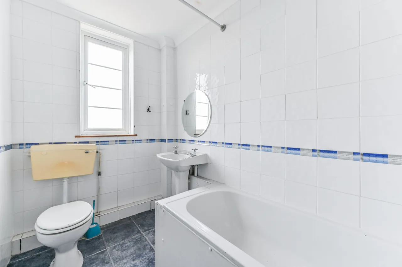 15 Sherborne Court, Elmers End Road, London, photo 6