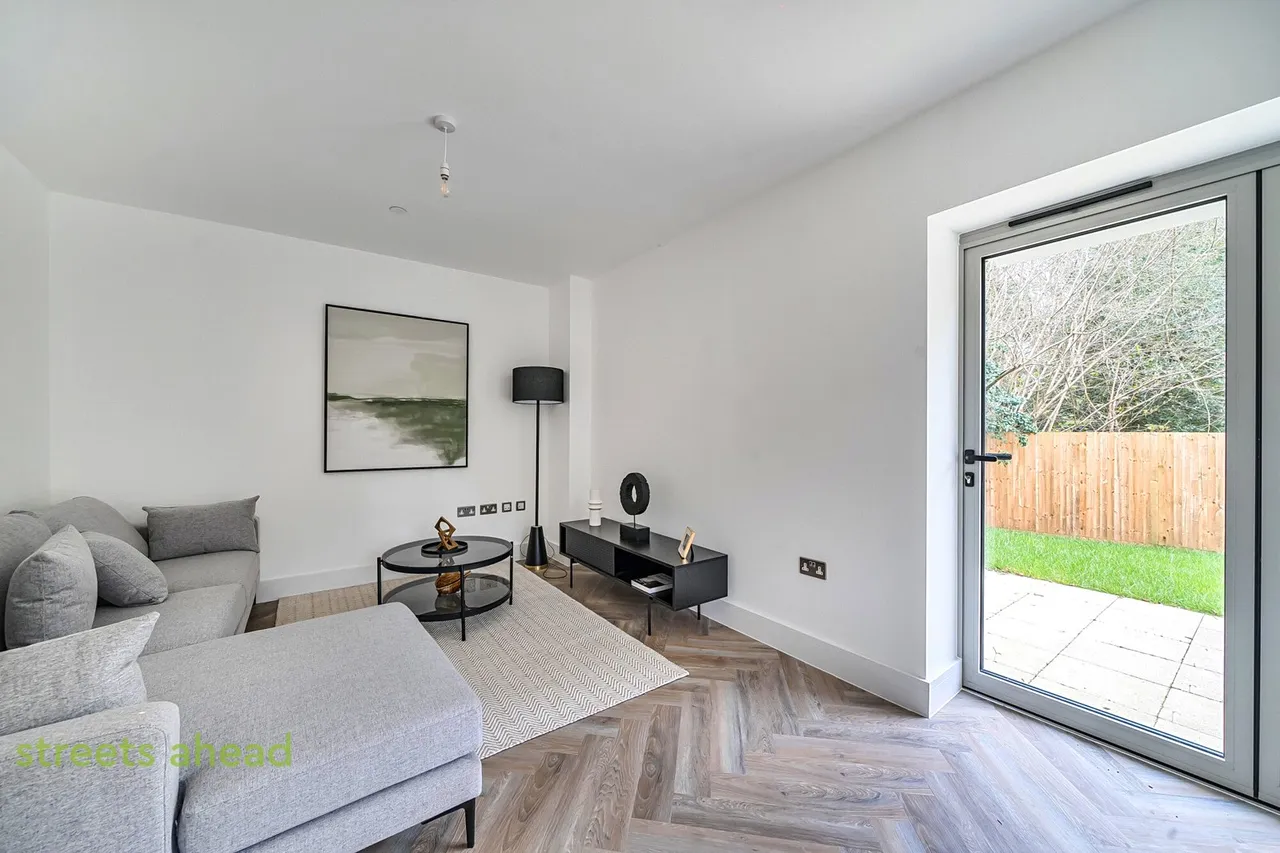 Fairoak Close, Kenley, CR8, photo 12