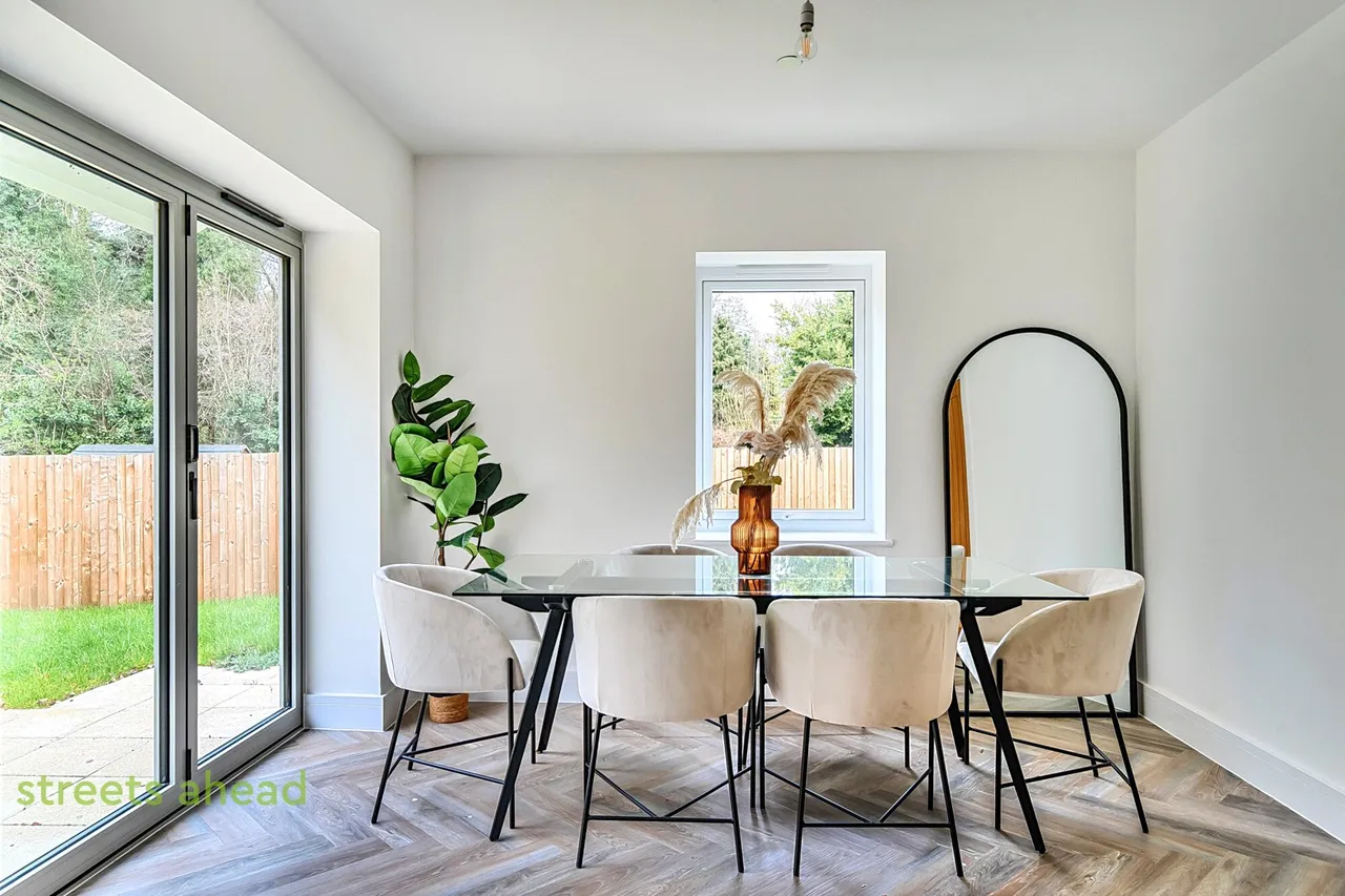 Fairoak Close, Kenley, CR8, photo 18