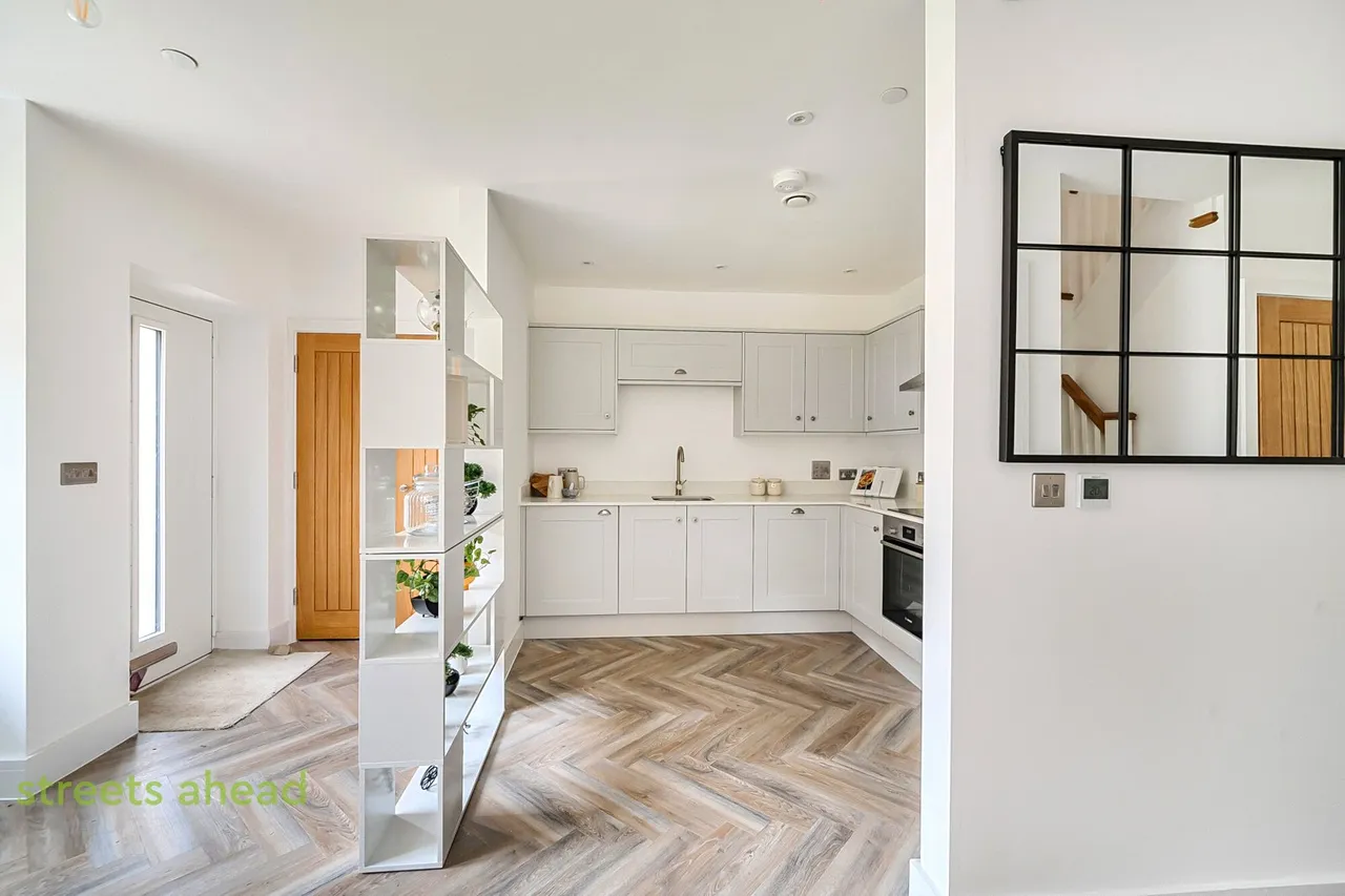 Fairoak Close, Kenley, CR8, photo 15