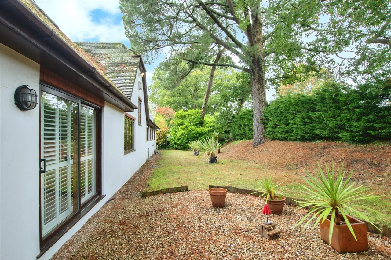 Whincroft Drive, Ferndown, BH22, photo 19