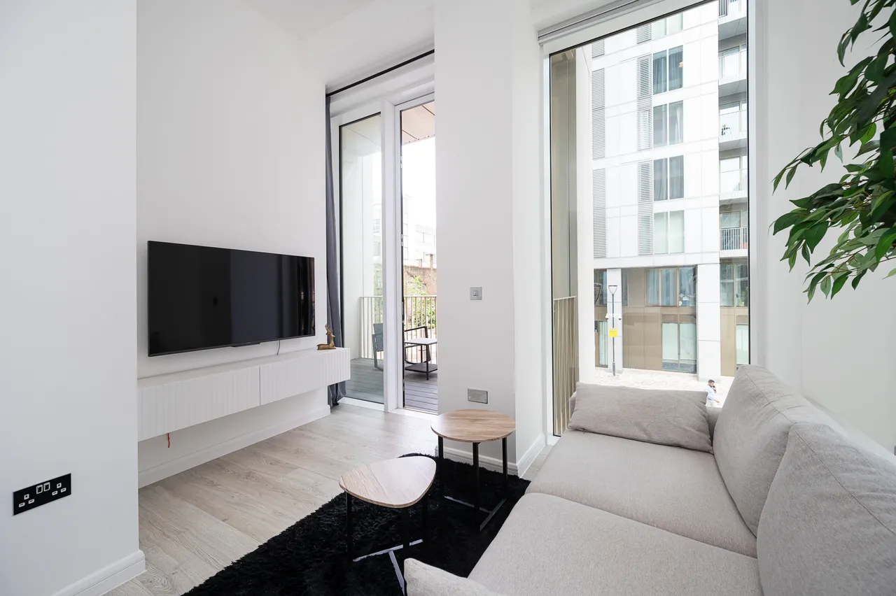 Apartment 101, Bouchon Point, London, photo 6