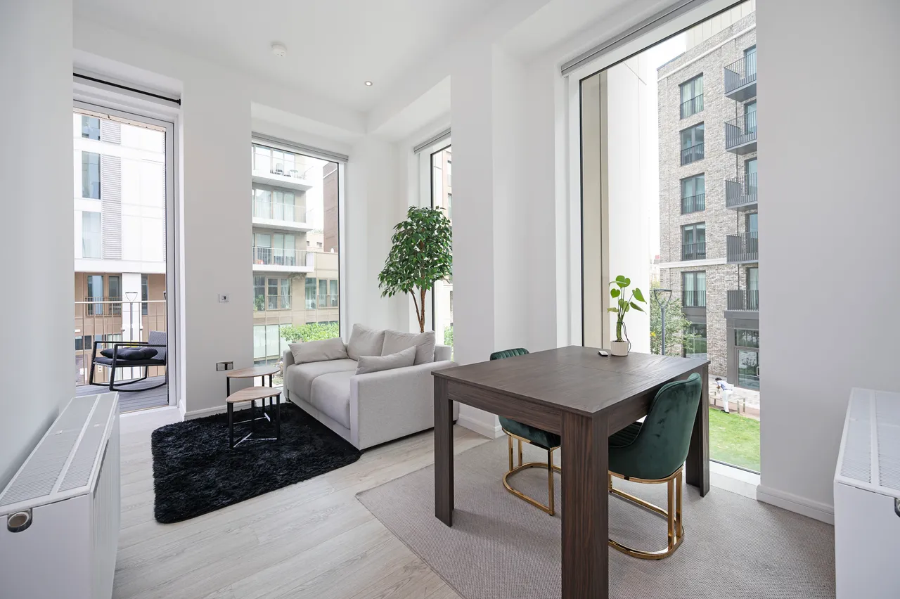 Apartment 101, Bouchon Point, London, photo 2