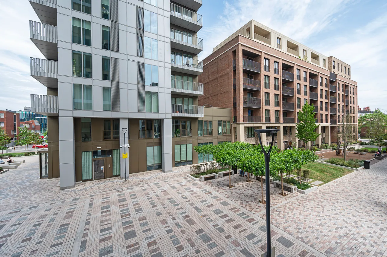 Apartment 101, Bouchon Point, London, photo 11
