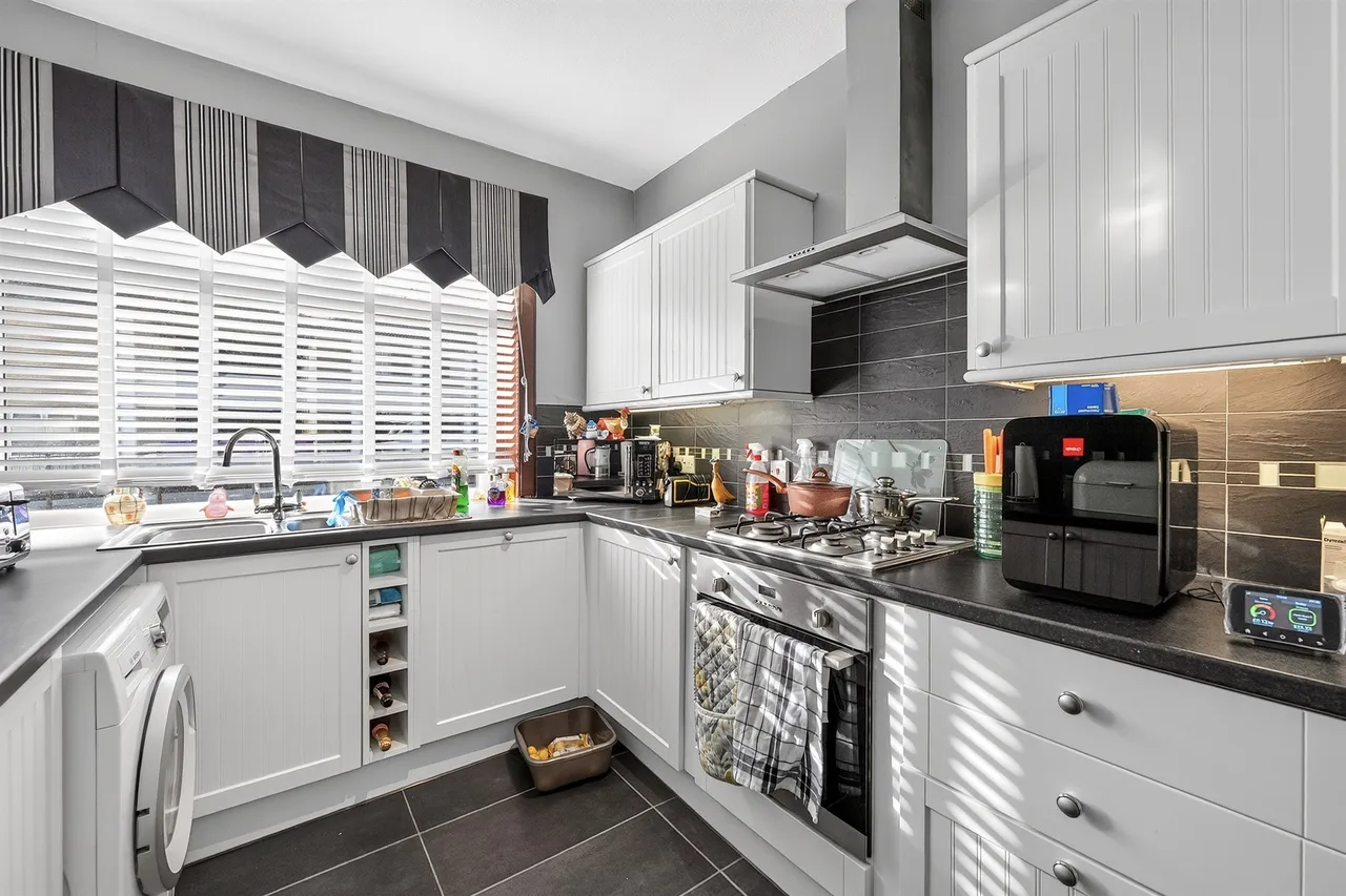 Blacklands Avenue, Kilwinning, KA13, photo 9