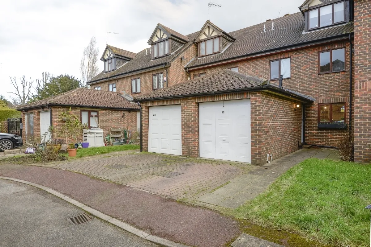 4 bed house to rent, Eliot Gardens, SW15