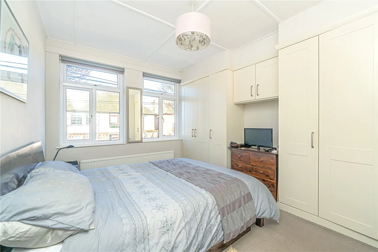 Warfield Road, Hampton, TW12 2AY, photo 5