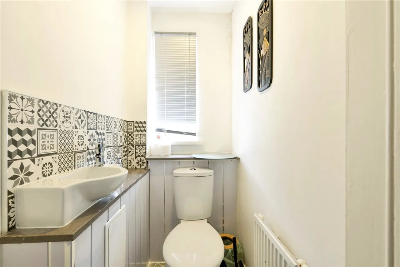 Avebury Close, Higher Croft, BB2, photo 6