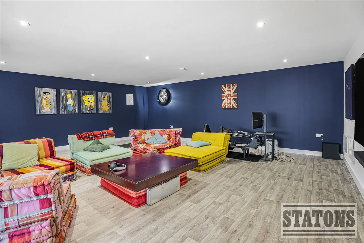 Rush Green, Hertford, Hertfordshire, SG13 7SD, photo 9