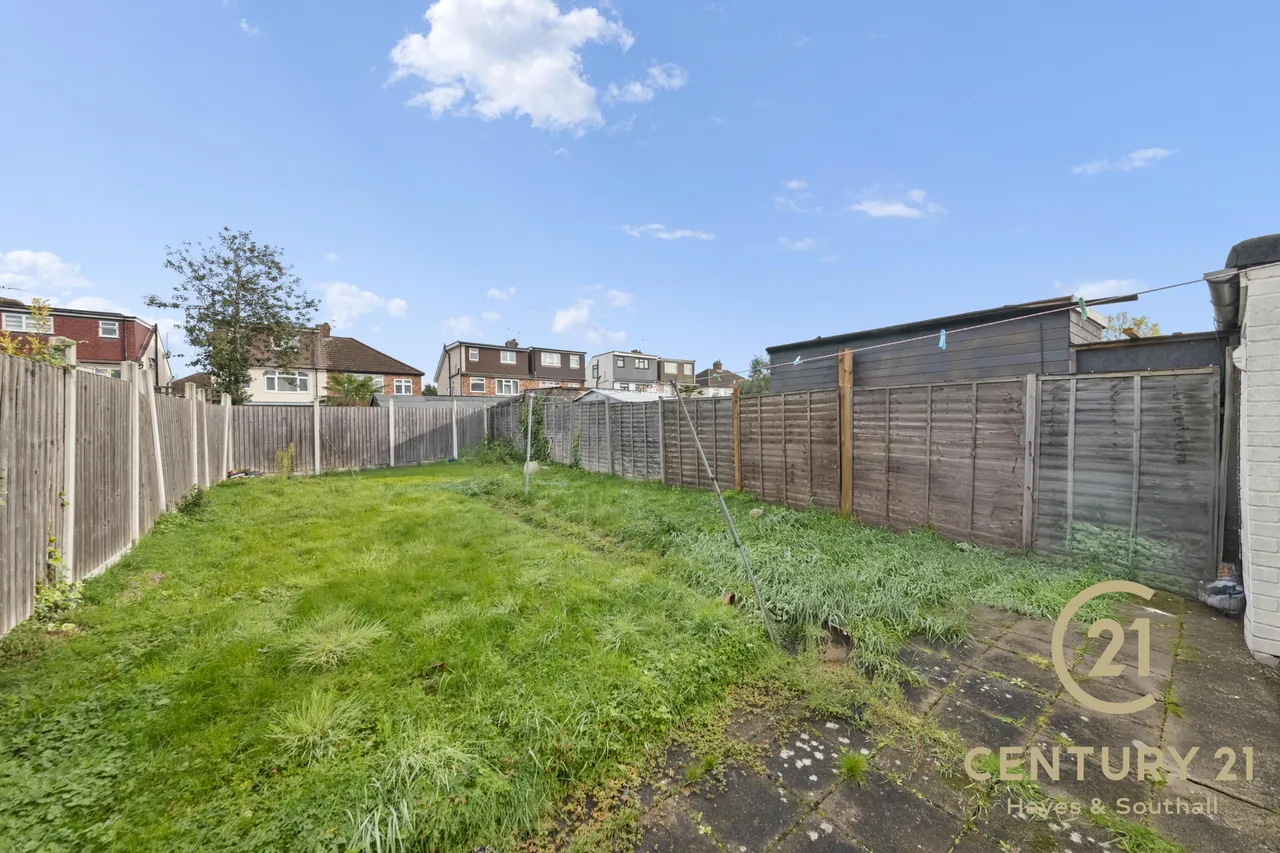 Regent Avenue, UB10, photo 7