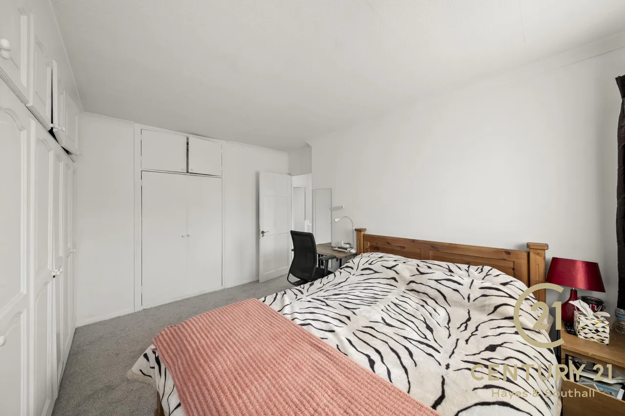 Regent Avenue, UB10, photo 10