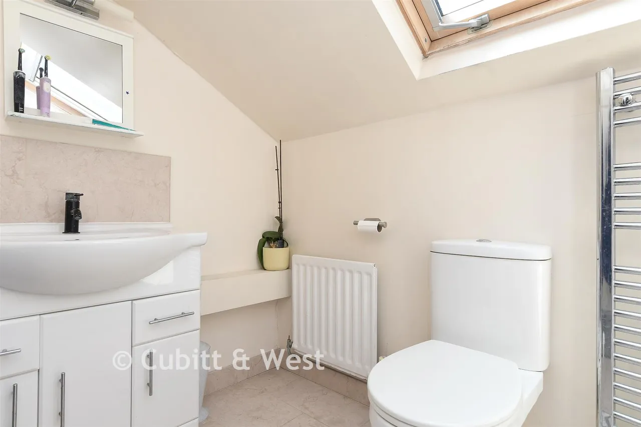 Smallfield Road, Horley, RH6, photo 10
