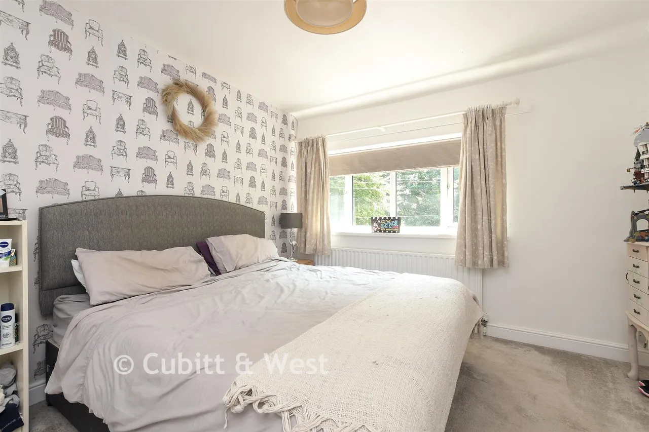 Smallfield Road, Horley, RH6, photo 9