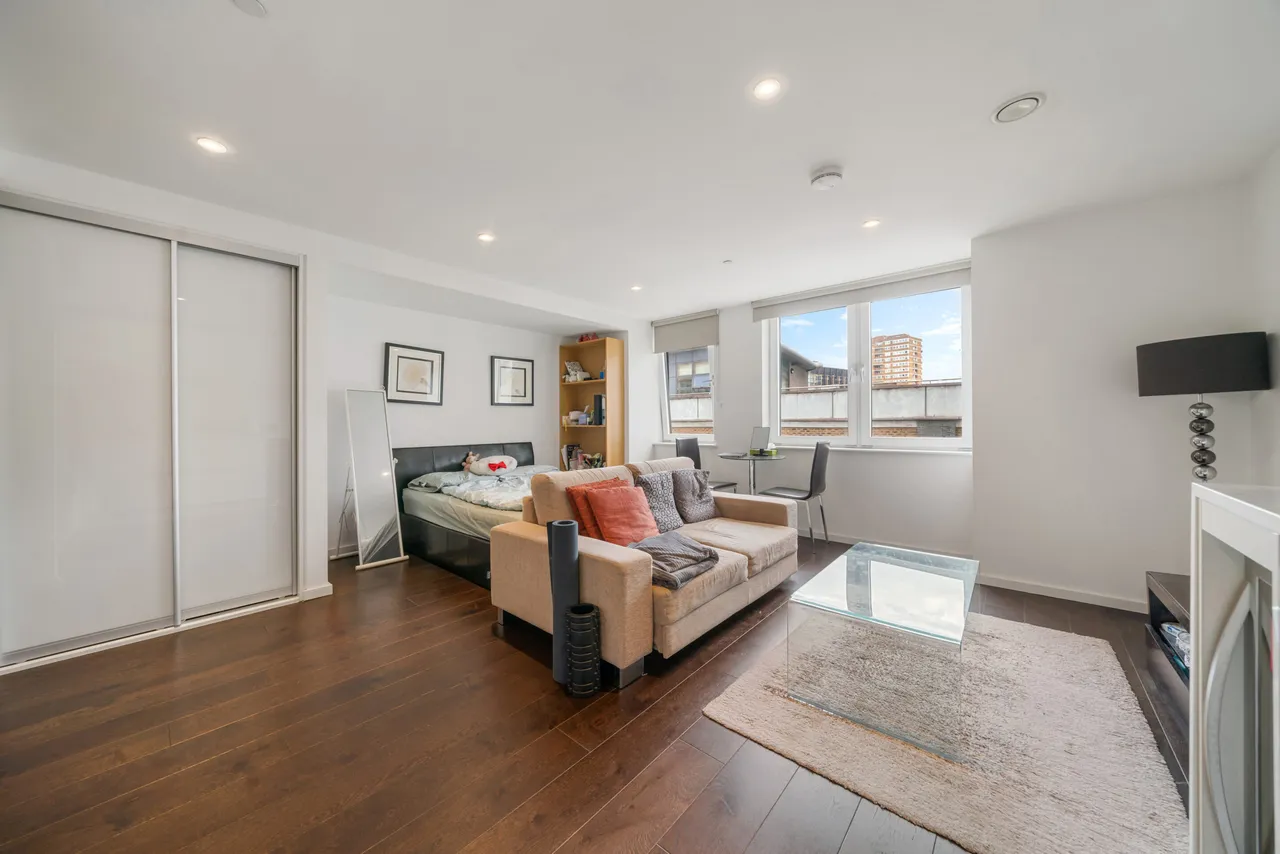 1 bed property for sale — Eagle Point, City Road, London EC1V
