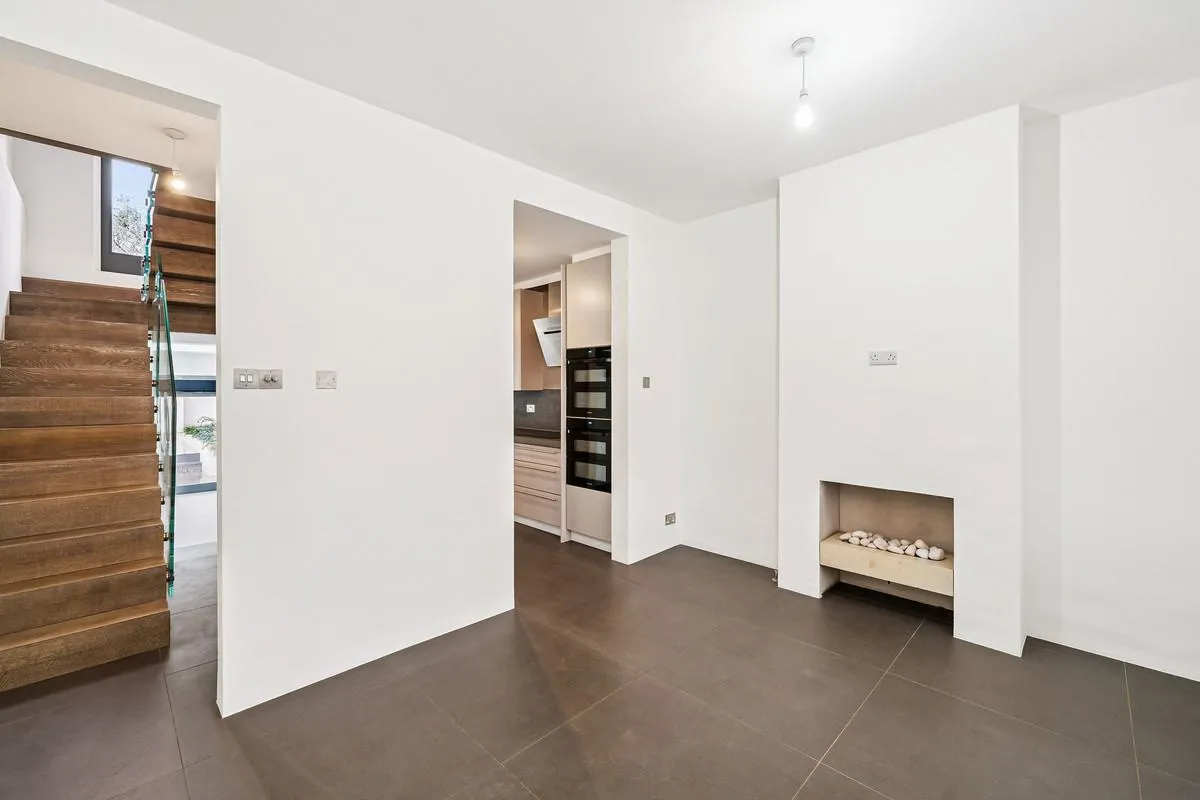 Kew Road, Richmond, TW9, photo 13