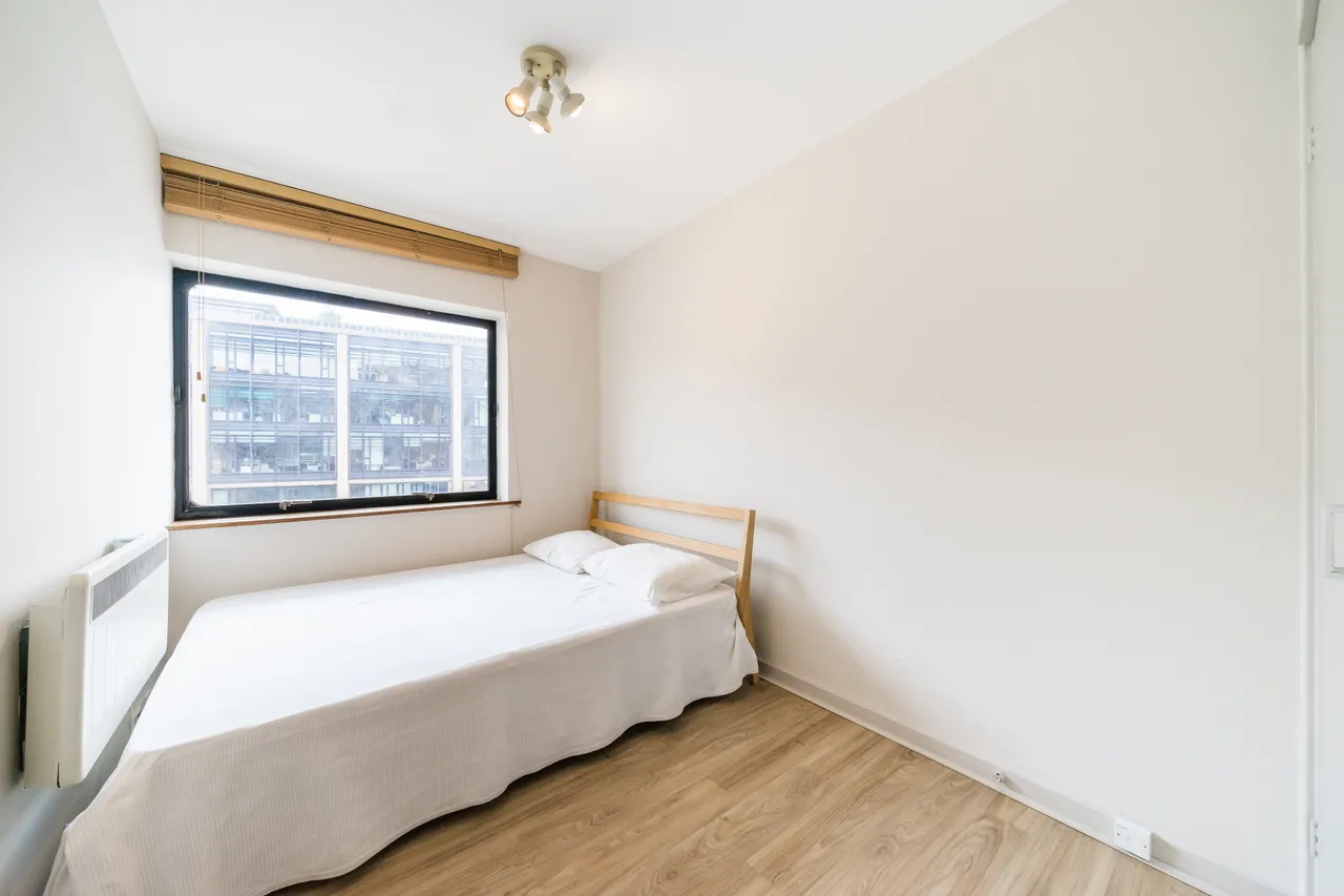 Upper Thames Street, London, EC4V, photo 6