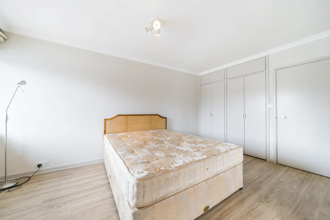 Upper Thames Street, London, EC4V, photo 10