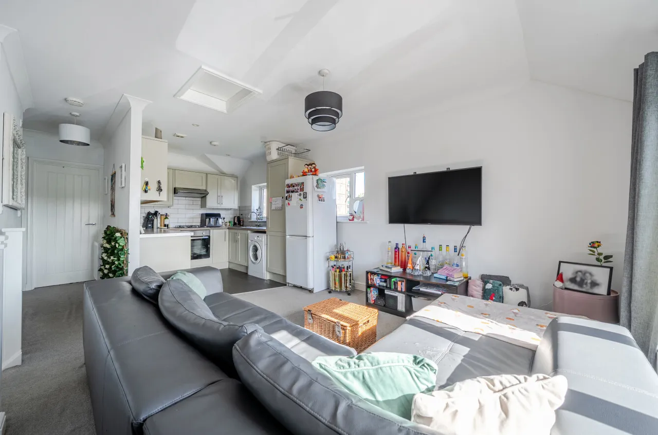 Lockerley Road, Havant, PO9, photo 2