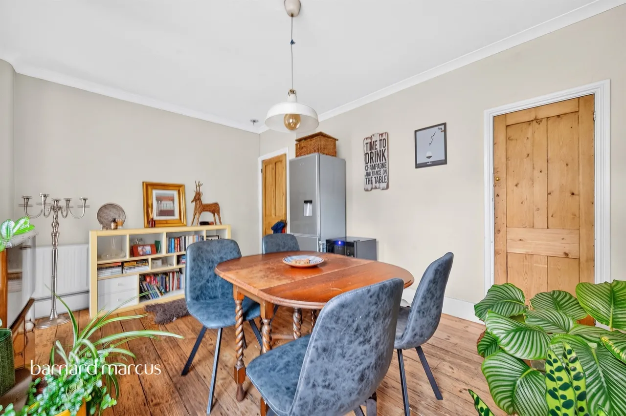 King Charles Crescent, Surbiton, KT5, photo 3