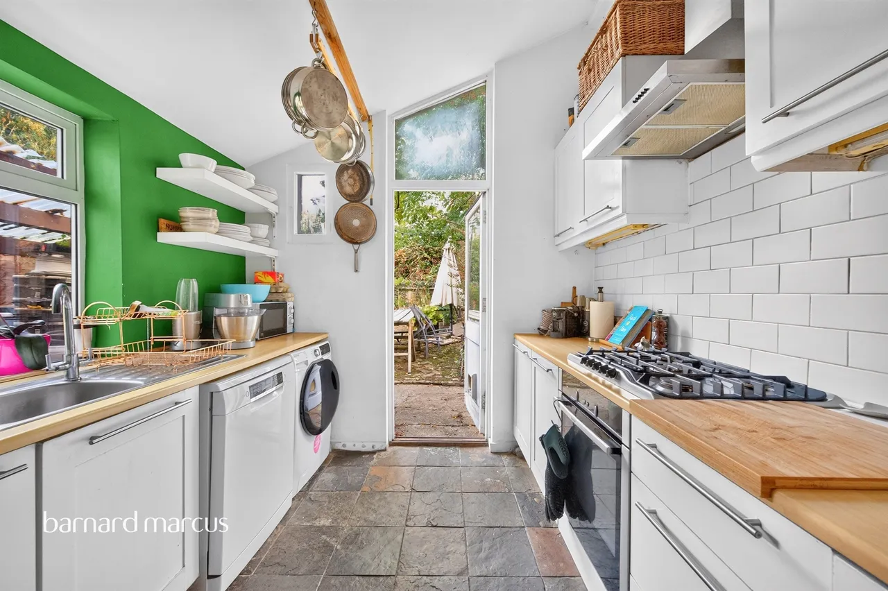 King Charles Crescent, Surbiton, KT5, photo 4