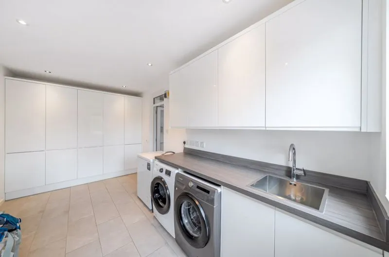 Coulsdon Road, Coulsdon CR5 2LB, photo 7