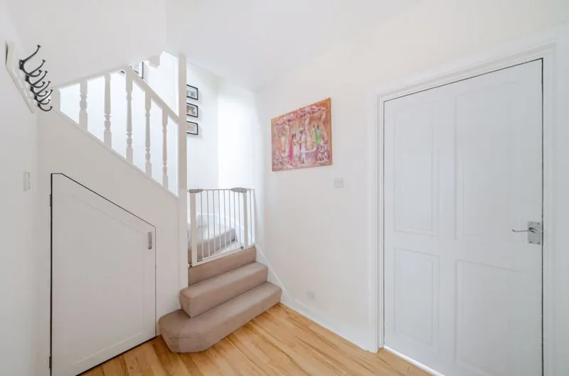 Coulsdon Road, Coulsdon CR5 2LB, photo 8