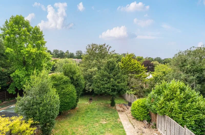 Coulsdon Road, Coulsdon CR5 2LB, photo 19
