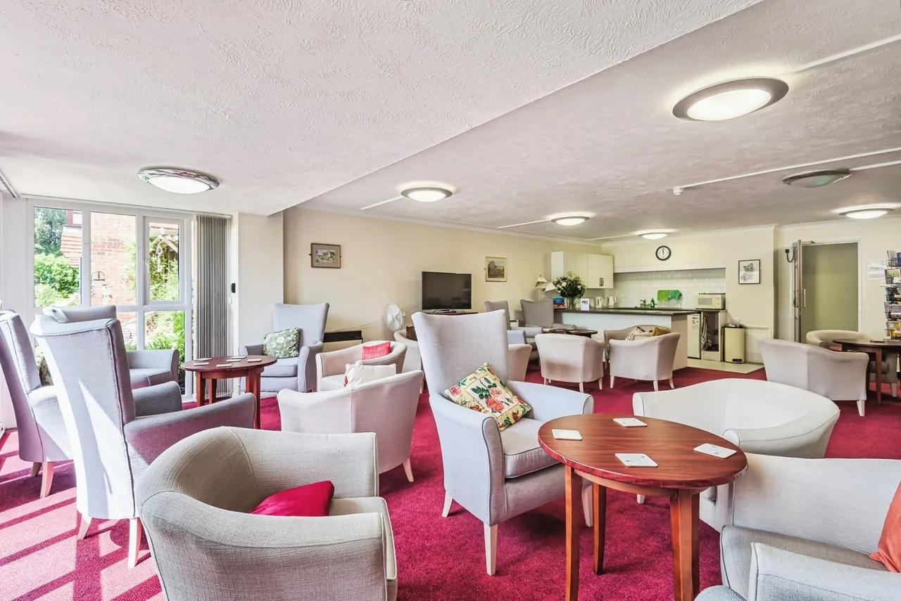 Broadwater Street East, BN14, photo 8