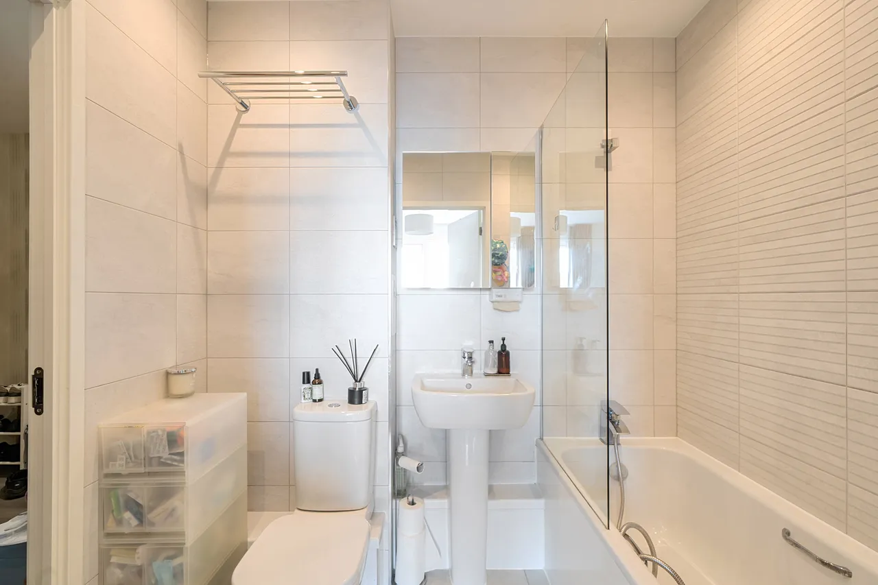 Flat 36, Coleby House, 2 Woodley Crescent, London, photo 12