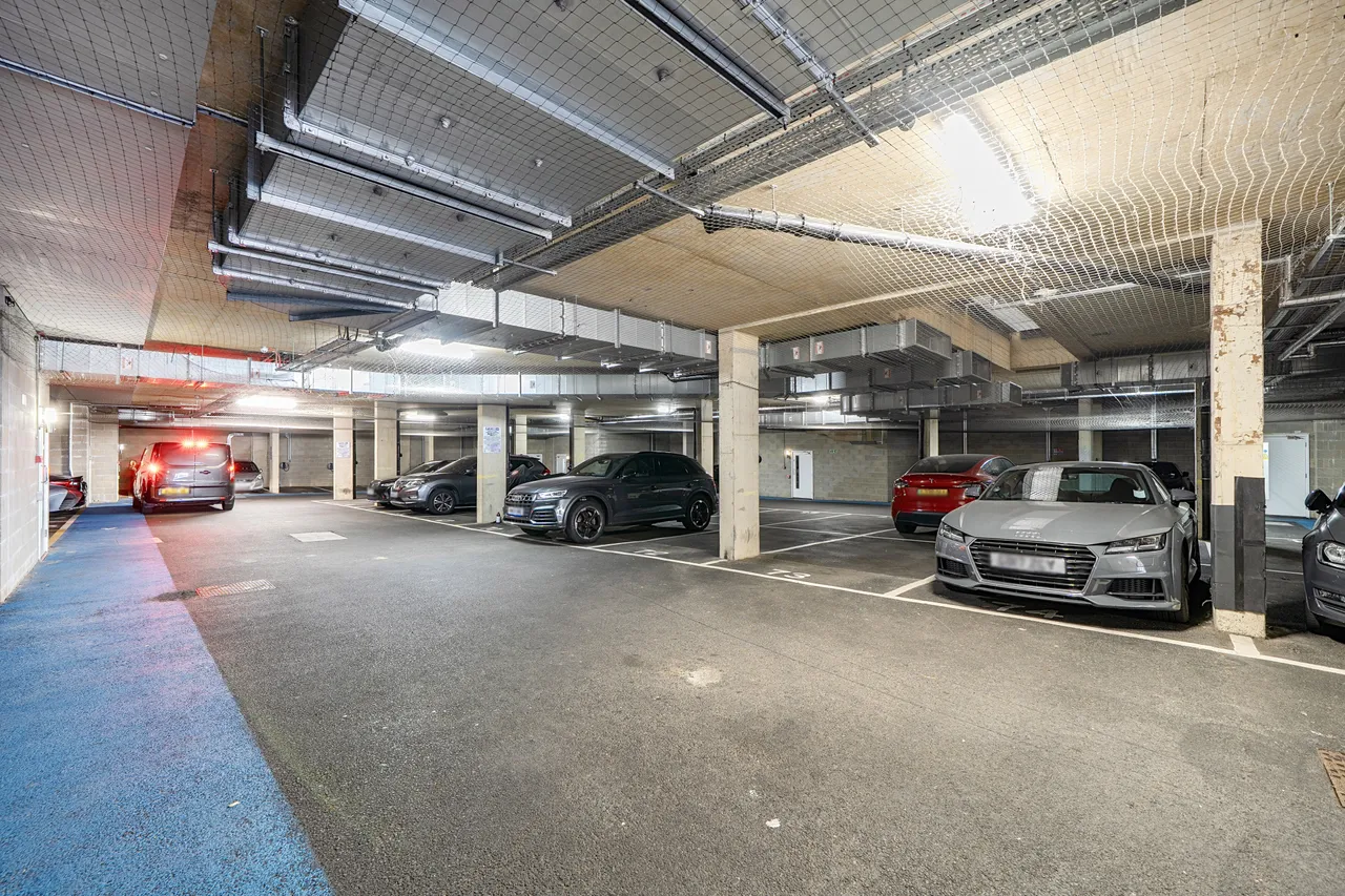 Flat 36, Coleby House, 2 Woodley Crescent, London, photo 9
