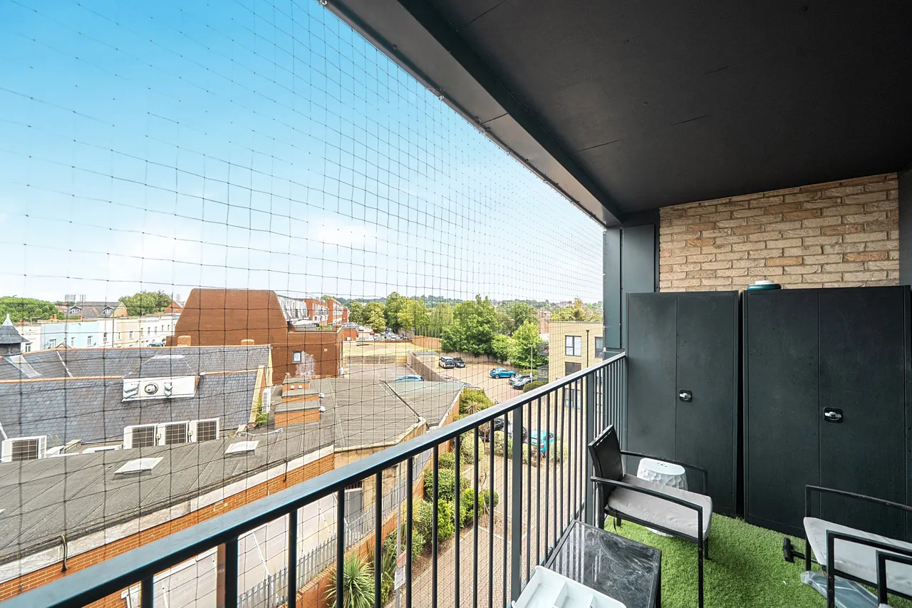 Flat 36, Coleby House, 2 Woodley Crescent, London, photo 6