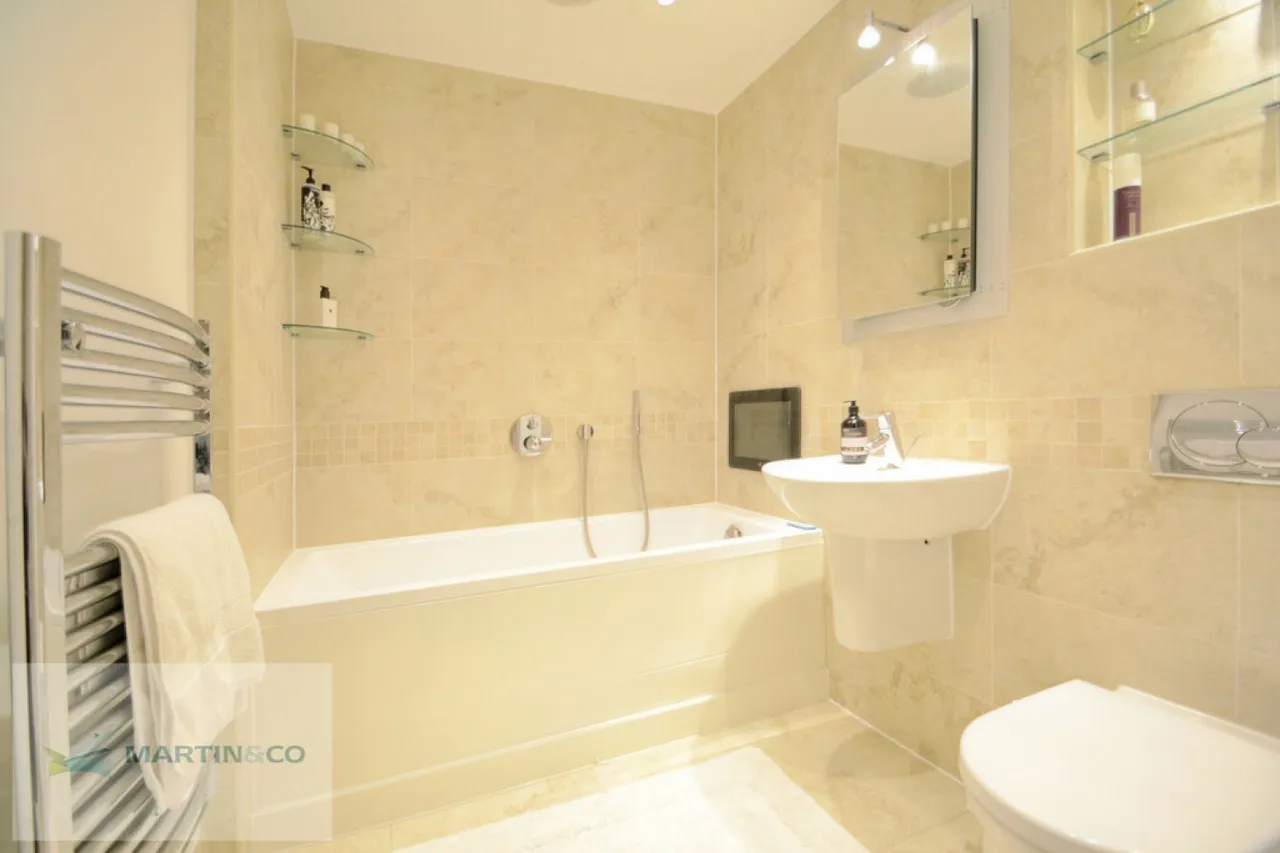 Woodham Place, KT15, photo 10