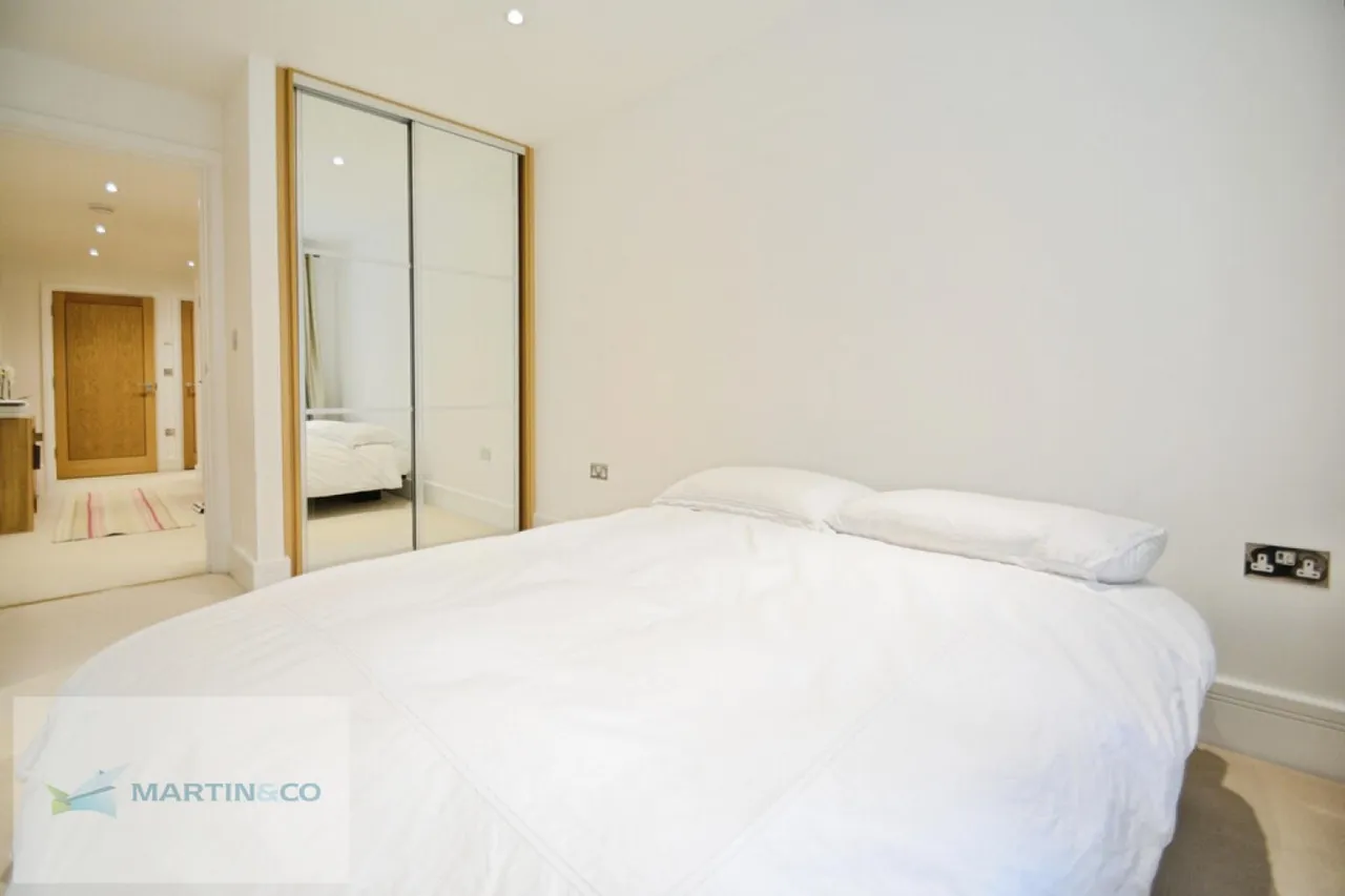 Woodham Place, KT15, photo 9