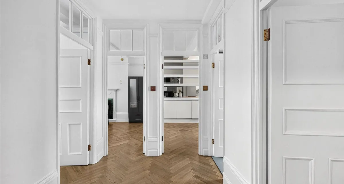 Lancaster Court Fitzrovia ,W1T, photo 5