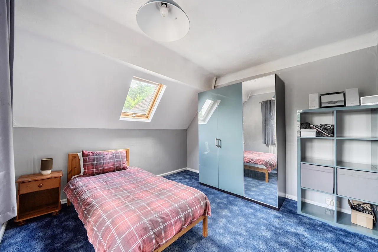 Hillside Close, Chalfont St. Peter, SL9, photo 9