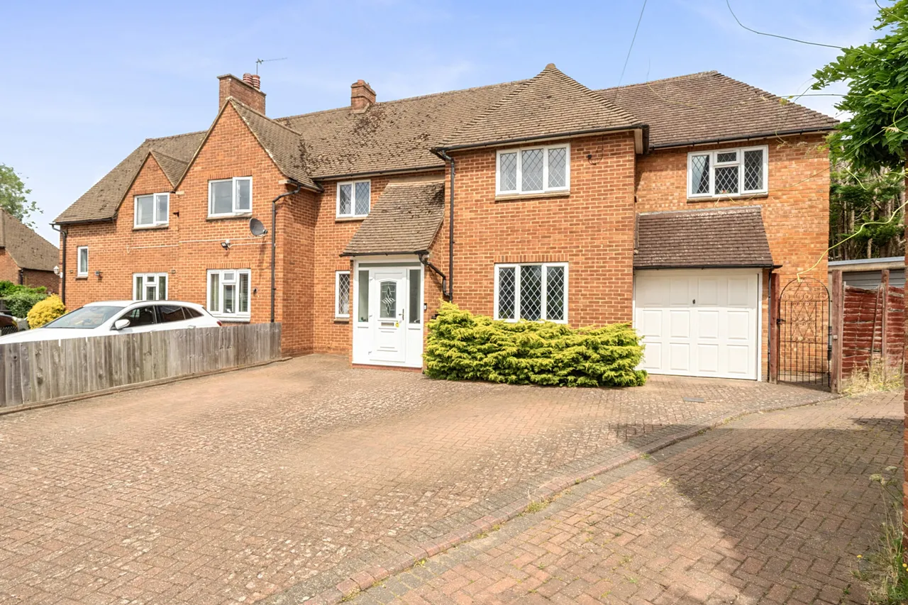 5 bed house for sale, Hillside Close, Chalfont St. Peter, SL9