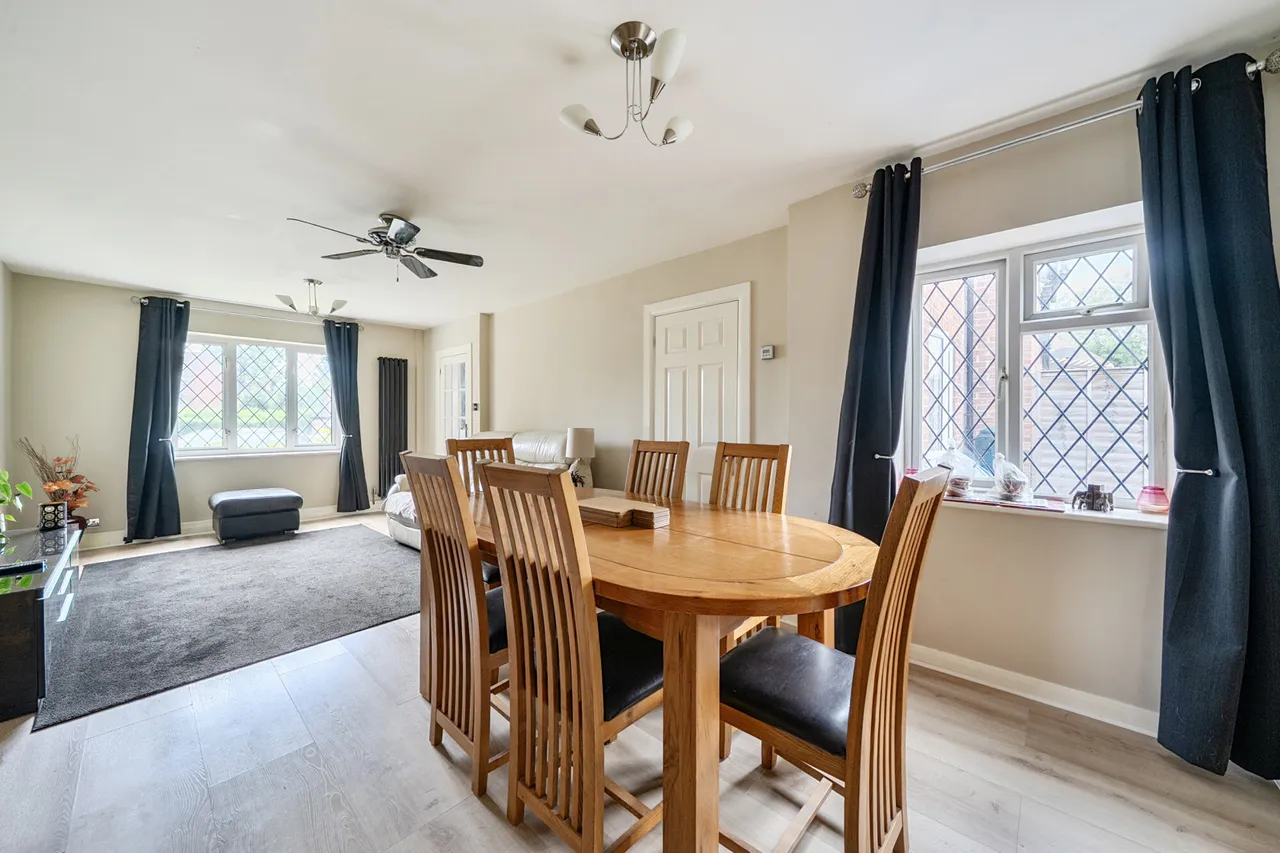 Hillside Close, Chalfont St. Peter, SL9, photo 5